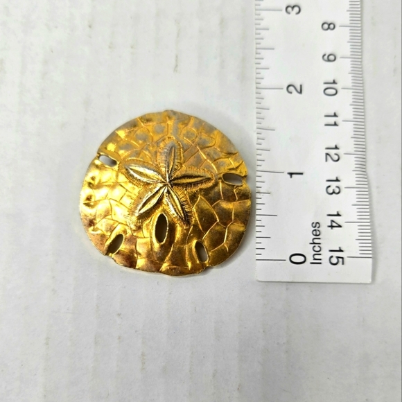 Sand Dollar Napkin Rings, Gold, Set of 4 - Picture 3 of 8